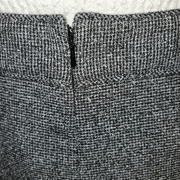 Banana Republic tweed miniskirt with zippered waist, size 14 - Picture 5 of 9